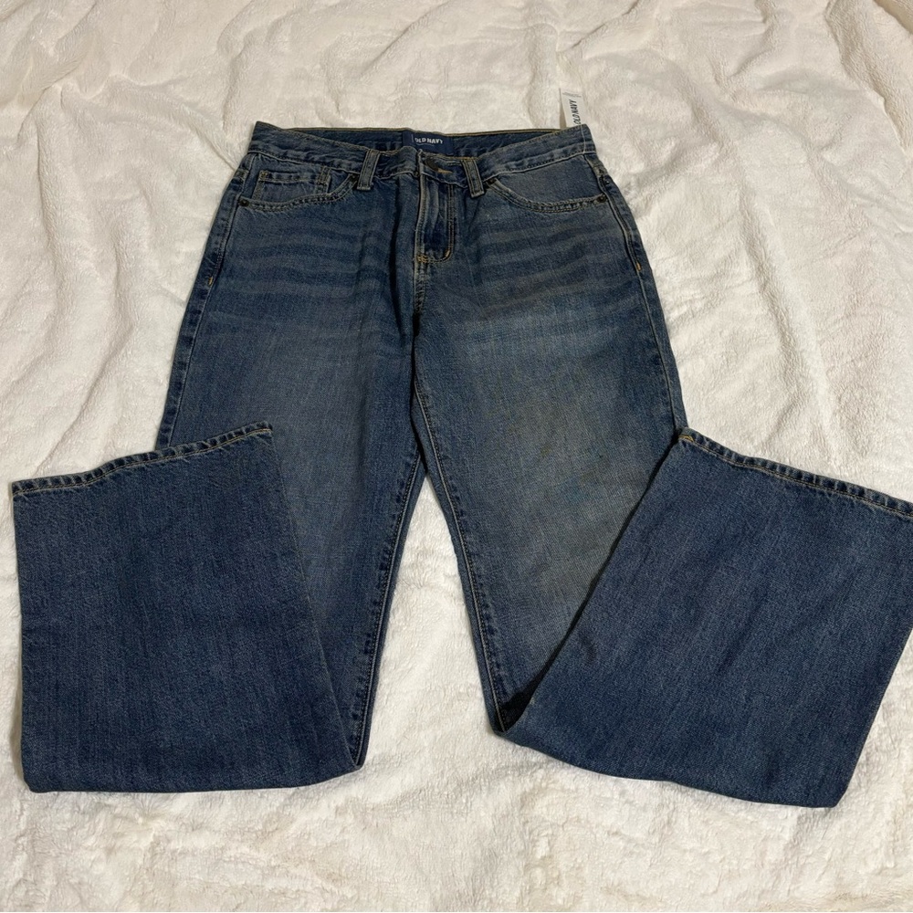 Women’s dark wash jeans